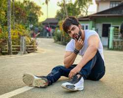He is best known as the model for the brand Ektarfa. He has been regularly presented as a model for this brand for several years.